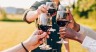 Cada 24 de noviembre se celebra el Día Mundial del Vino Tinto, una bebida que ha estado presente en el mundo desde hace años