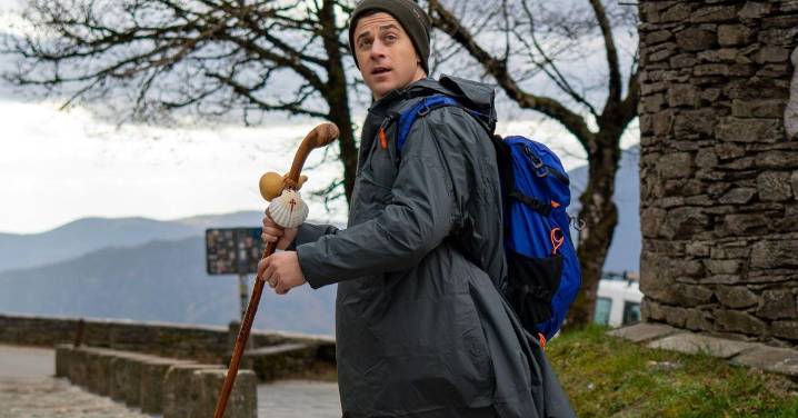 El actor de "Cómo conocí a vuestra madre" que terminó el Camino de Santiago: "Algo cambia en tí aquí"