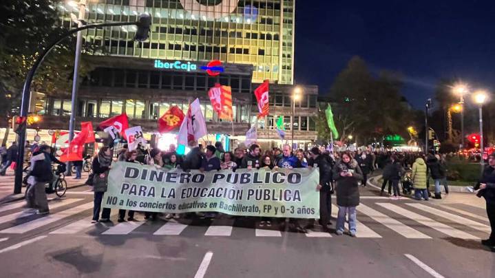 Zaragoza se manifiesta en contra de la concertación educativa: “Ven la educación como un negocio”