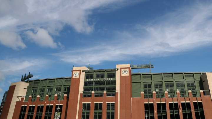 Martin Frank previews Eagles vs Packers at cold Lambeau Field in Green Bay
