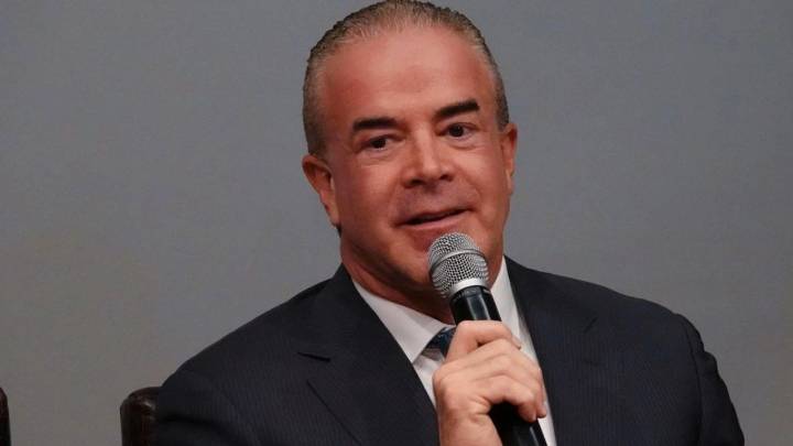 Libran orden de aprehensión contra Raúl Rocha, copropietario de Miss Universo, por narcotráfico y ‘hauchicol’