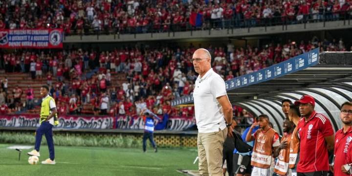 Técnico del Junior armó polémica al afirmar que no dará ventajas extradeportivas a Nacional en los cuadrangulares de la Liga BetPlay: “No se las voy a dar”