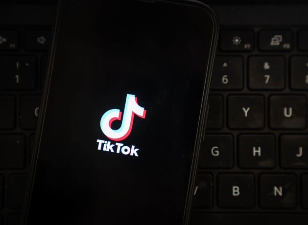 TikTok to crack down on extremist and AI content