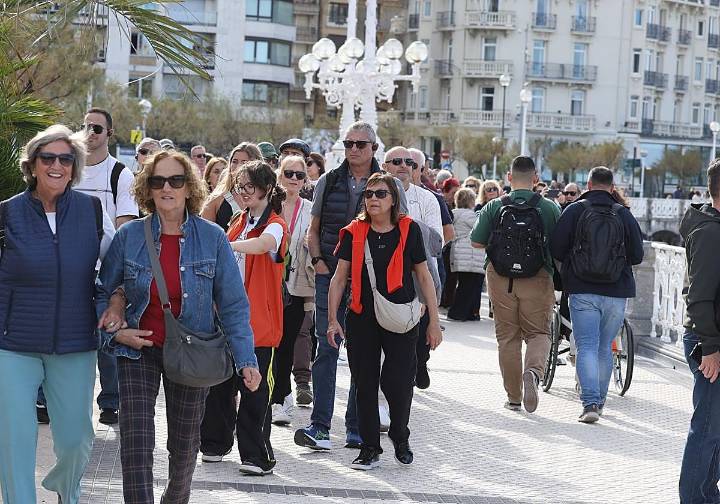 Gipuzkoa gana 40 habitantes a la semana, todos ellos extranjeros: así crece la población en el territorio durante 2025