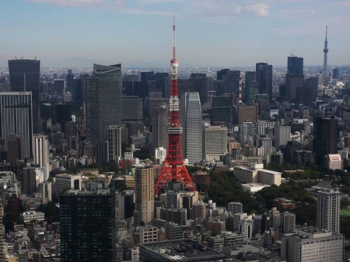 Berkshire Hathaway plans Yen bond amid global debt binge