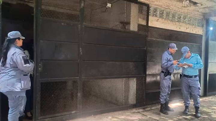 Femicidio de Cecilia: custodian la casa de los Sena a la espera del veredicto