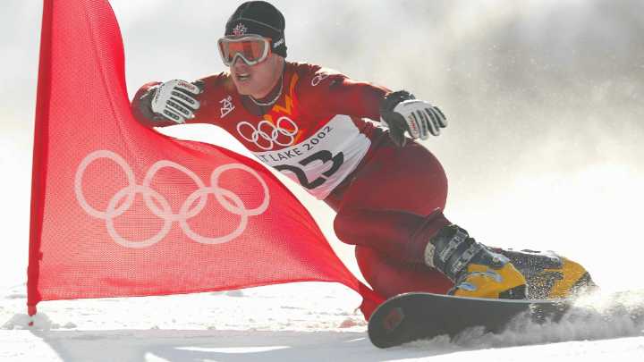 Ofrecen $15M por exolímpico acusado asesinato de testigo federal