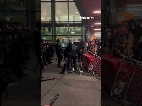 SEE IT: Man mocks Charlie Kirk after crossing barricade near Berkeley TPUSA event #shorts #foxnews