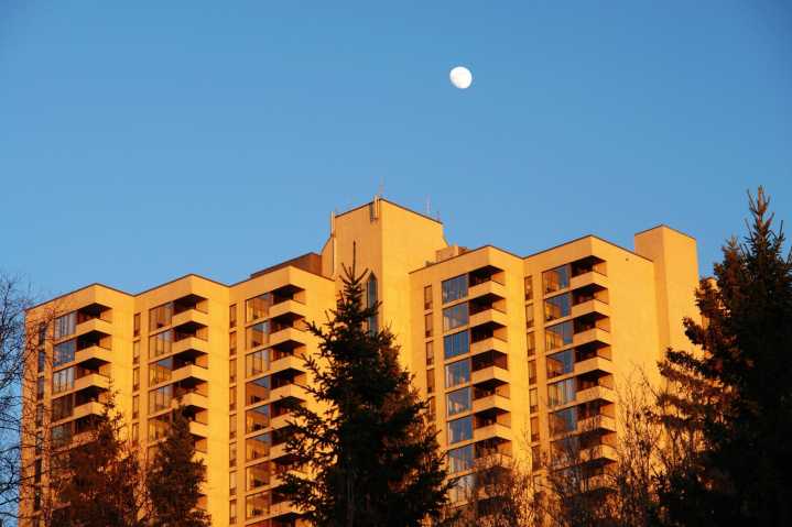 Here's how much you need to make to live alone in Edmonton