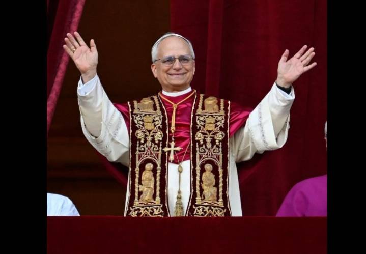 El Papa León critica a Trump por trato inhumano a migrantes