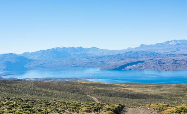 El lago celeste como el cielo donde predomina la aventura