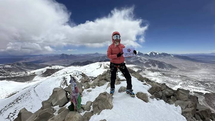 ¿Quién es Ishtar Rizzo, la orizabeña que conquistó el volcán más alto de Oceanía?