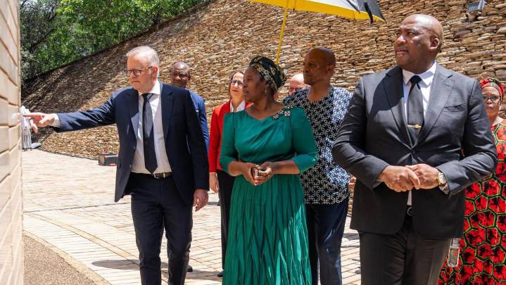 Anthony Albanese honours anti-apartheid leaders on eve of South Africa’s G20