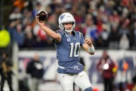 Patriots look to extend winning streak to 9 when they visit Bengals