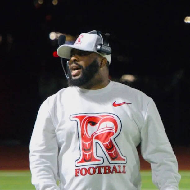 Renton Head Coach DeAndre Gill named Seahawks Coach of the Week