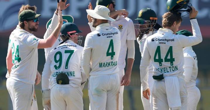 South Africa edges closer to first test series win in India since 2000