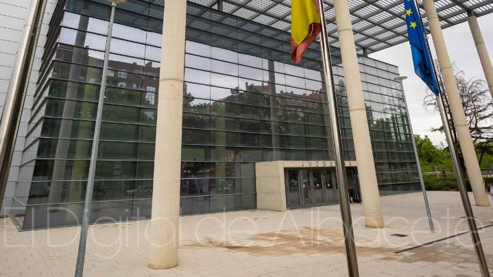 Un empujón en una congregación religiosa en Hellín acaba en juicio en Albacete