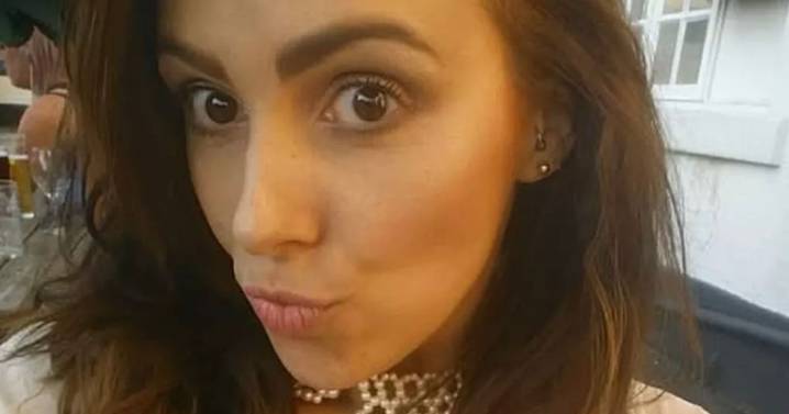 Decomposing body of 'tragic' mum found with knife under pillow