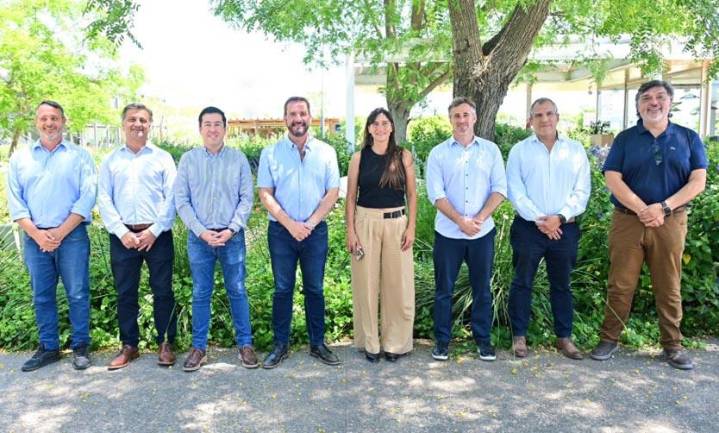 Intendentes acordaron intercambiar experiencias de IA, seguridad y mejoras en el