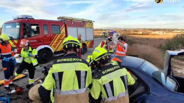 Herido grave en un accidente entre un camión y un coche en la A