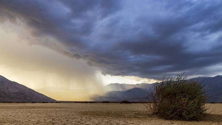 Atmospheric storm heading for Bay Area