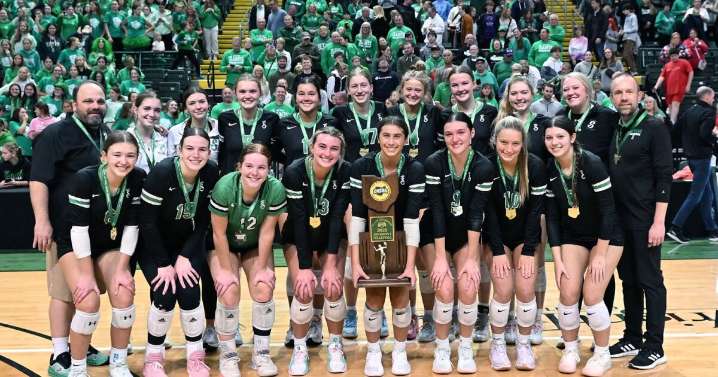 Seton High School volleyball team captures second straight Division I state championship