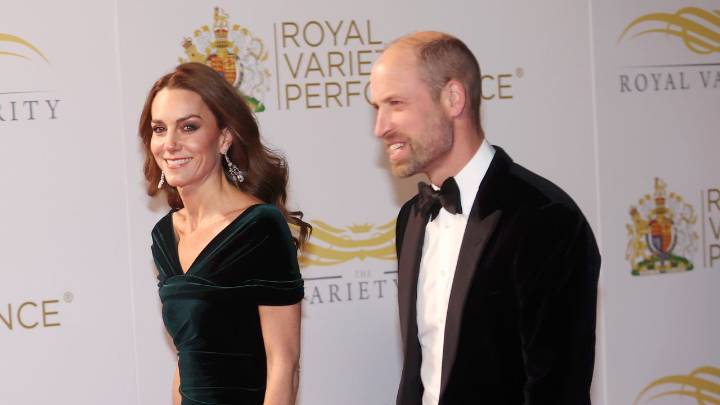 Kate Middleton recreates one of Princess Diana's most memorable black tie moments for the Royal Variety Performance