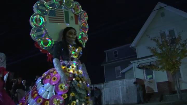 New Haven community celebrates Dia De Los Muertos for 15th year
