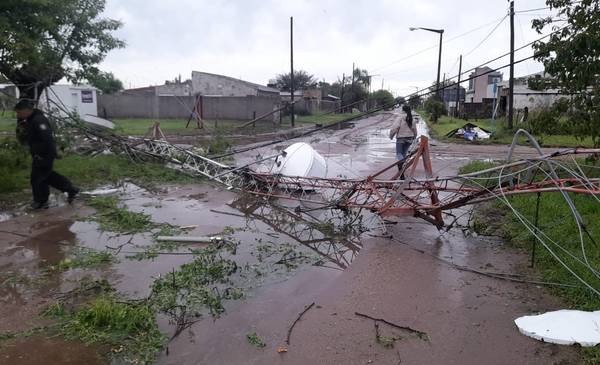 Temporal en Bolívar: ráfagas de 100 kilómetros y voladura de techos