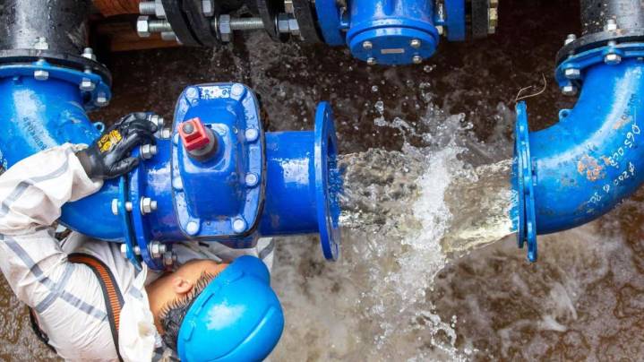 Servicios públicos: 15 millones de argentinos no acceden ni a uno