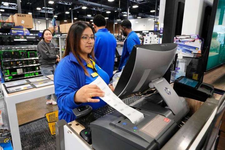 Black Friday arrives with solid momentum despite tariffs and economic uncertainty