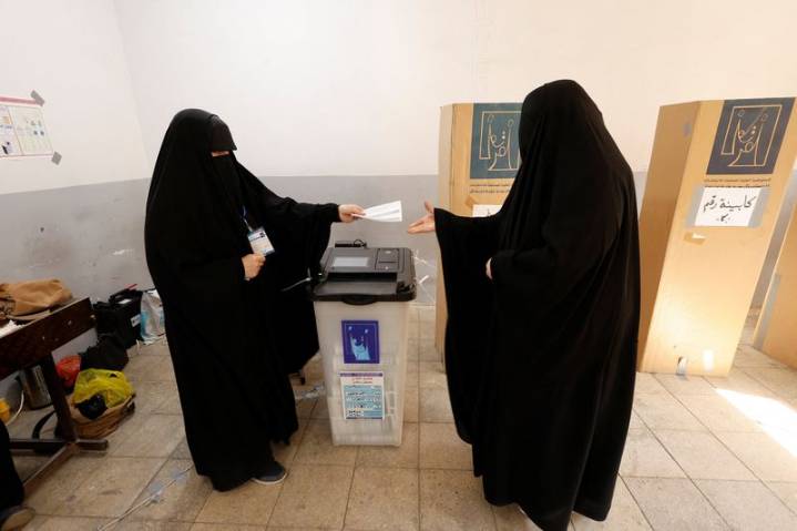 Iraqis vote in election they expect to bring little reform