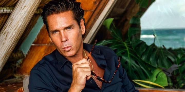 Roberto Palazuelos afirma que hotel que le clausuró PROFECO por precios elevados “es el más económico que tiene”