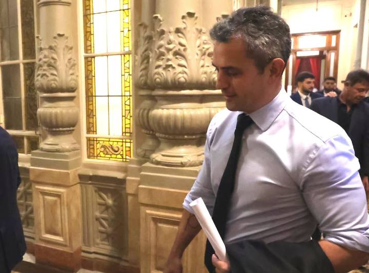 Diputados. En un clima de malestar con Menem, la oposición analiza recortarle la atribución de conformar las comisiones