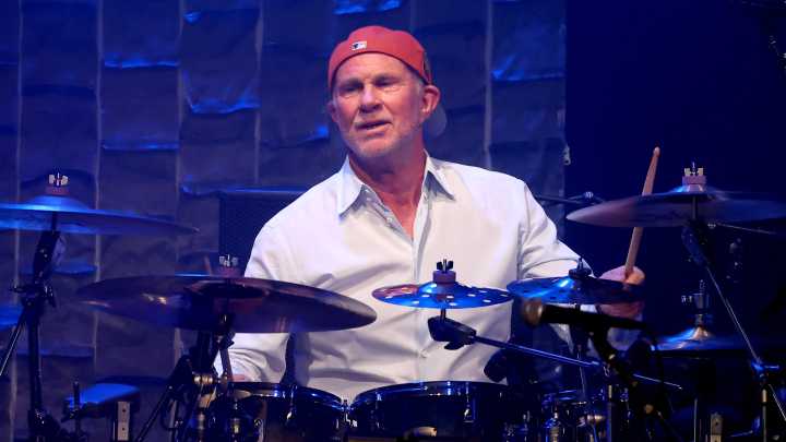 Chad Smith launches music scholarship through University of Michigan