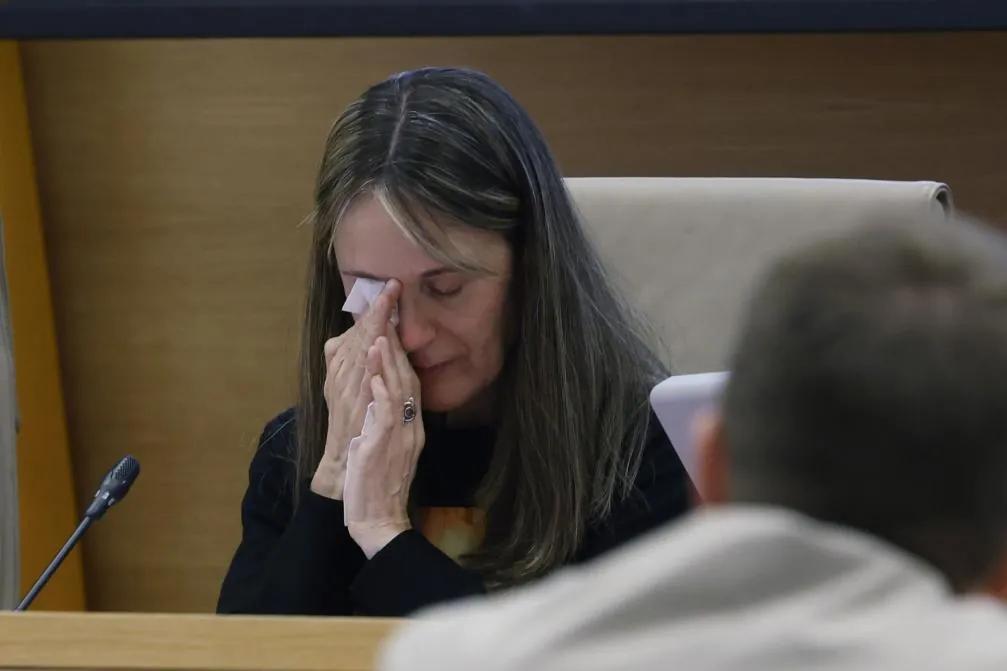 Las víctimas de la dana exigen en el Congreso cárcel para Mazón y le tratan de "asesino": "A nuestros familiares no los mató el clima"