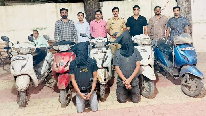 Mumbai: Khar police arrest two, including minor, for stealing scooters