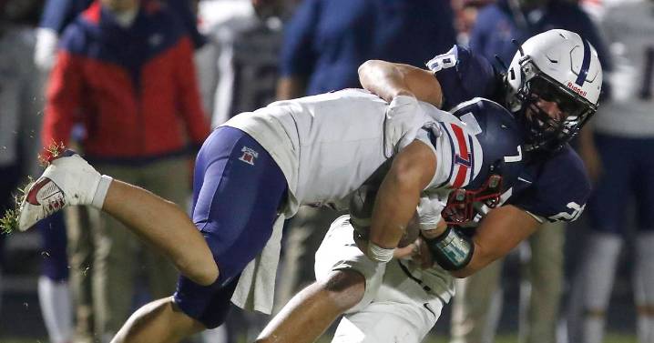 Photos: Cary-Grove vs. Belvidere North, Class 5A quarterfinal playoff football – Shaw Local