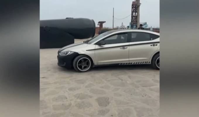 Crimen en el Morro Solar: delincuentes a bordo de motocicleta asesinan a hombre en su auto