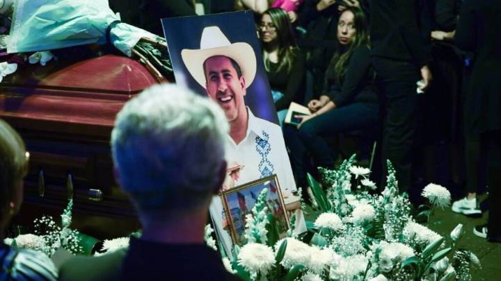 Dan prisión preventiva a “El Licenciado” y a siete escoltas del alcalde Carlos Manzo