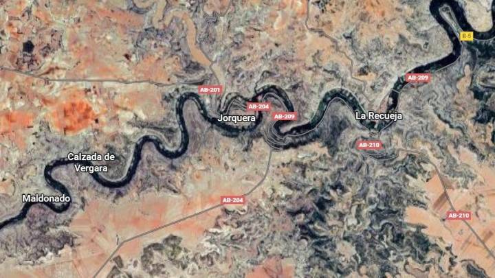 Cortada la carretera AB-204 en Jorquera por un desprendimiento de piedras