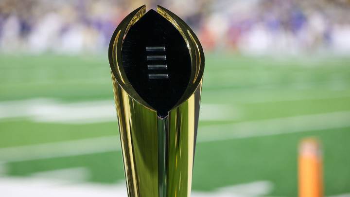 ESPN, CFP nearing agreement to extend playoff expansion deadline