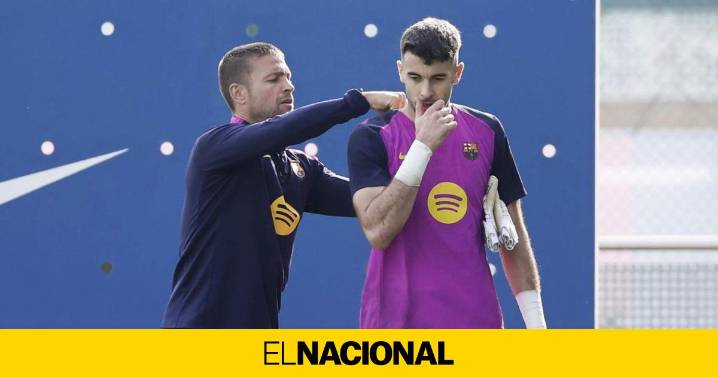 Joan Garcia, novedad ilusionante para Hansi Flick, y una baja desesperante en el Barça