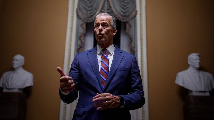 3 roadblocks for the Senate's last-ditch health care negotiations