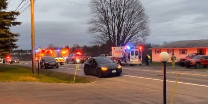 Crash closes portion of Jefferson County highway