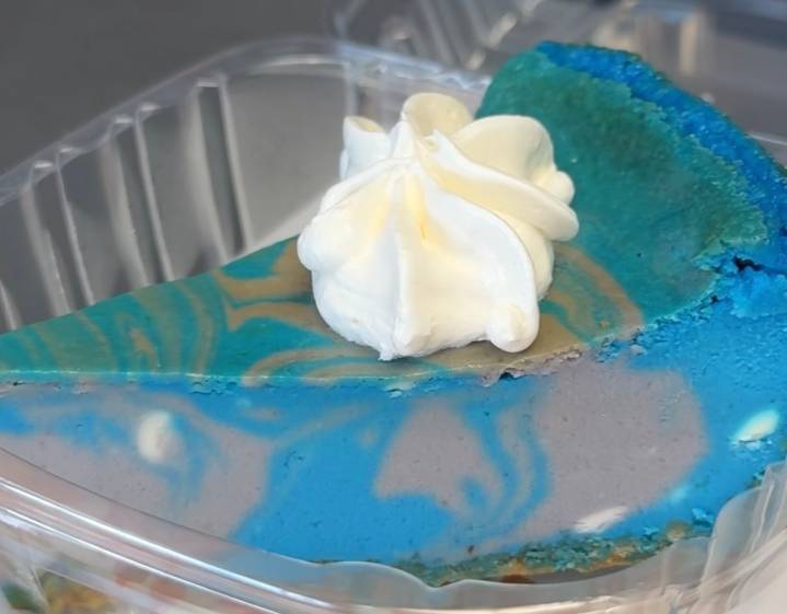 Local bakery creates Detroit Lions-themed cheesecake flavor