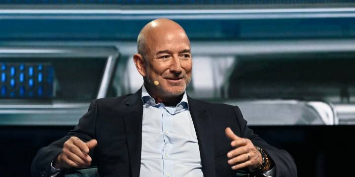 Jeff Bezos crea una nueva empresa de IA: así es Project Prometheus