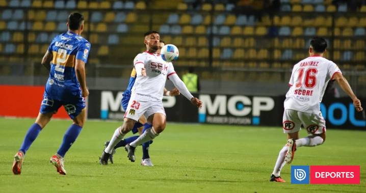 Everton resistió con diez más de un tiempo y logró positivo empate ante Unión en lucha por no bajar