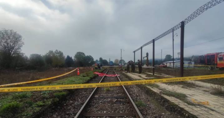 Un muerto y un herido grave deja atropello de tren en la comuna de Maule