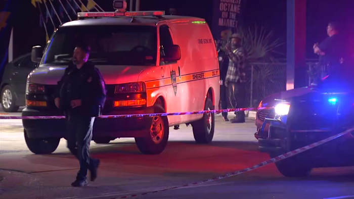 Man shot, stabbed during argument behind gas station on Kings Road: JSO